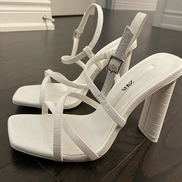 Zara White Strappy Heals - Picture 5 of 8